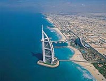 Khách sạn Burj al Arab nhìn từ trên cao 
