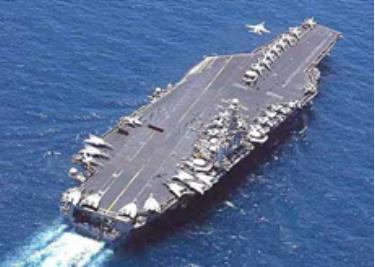 Hàng không mẫu hạm USS George Washington đang làm nhiệm vụ ở phía bắc Vùng Vịnh năm 2004