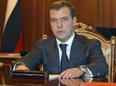 Tổng thống Nga Dmitry Medvedev ra lệnh ngừng chiến dịch quân sự tại Gruzia.