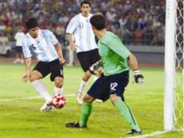 Pha ghi bàn thứ hai của Aguero vào lưới Brazil