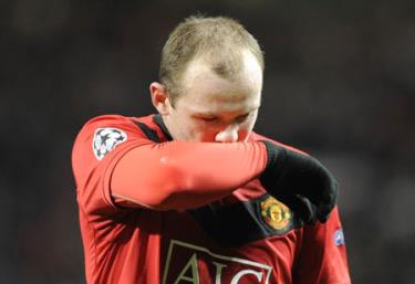 Rooney trở lại đầy bất ngờ nhưng MU vẫn phải tức tưởi rời cuộc chơi

