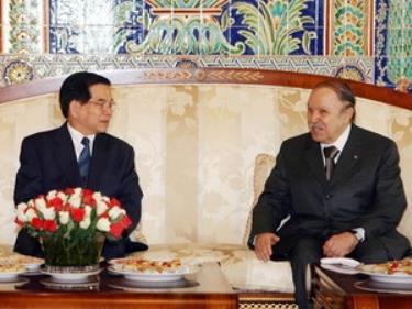 Tổng thống Algeria Abdelaziz Bouteflika tiếp Chủ tịch nước Nguyễn Minh Triết.