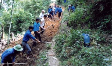 Tình nguyện vì cuộc sống cộng đồng.
(Ảnh: Chí Sinh)