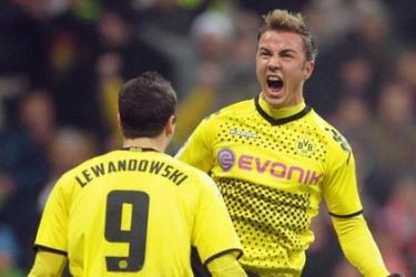Arsenal rất muốn có bộ đôi của Dortmund.