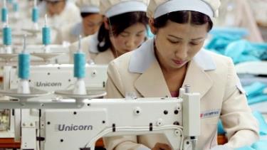 Công nhân Triều Tiên làm việc tại Khu công nghiệp Kaesong.