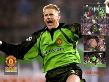 Thủ môn huyền thoại Peter Schmeichel.
