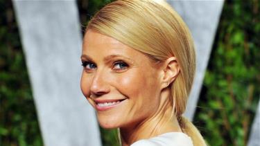 Gwyneth Paltrow giữ được nét tươi trẻ vì chăm chỉ tập luyện và biết cách yêu chính bản thân mình