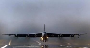 Máy bay ném bom B-52.