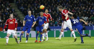 Leicester sẽ lên ngôi vô địch nếu thắng ở Old Trafford.
