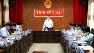 Phó Chủ tịch UBND tỉnh Nguyễn Chiến Thắng phát biểu kết luận buổi làm việc.
