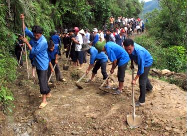 Các phong trào thi đua lao động, sản xuất của tuổi trẻ là môi trường tốt để đoàn viên thanh niên phấn đấu, rèn luyện tạo nguồn phát triển đảng viên ở Mù Cang Chải.