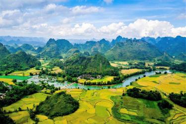 Hội thảo nhằm đánh giá vai trò của danh hiệu Công viên địa chất (CVĐC) toàn cầu UNESCO trong việc thúc đẩy phát triển du lịch.