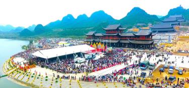 Trung tâm Văn hóa Phật giáo Tam Chúc (thị trấn Ba Sao, huyện Kim Bảng, Hà Nam) là nơi diễn ra Đại lễ Vesak LHQ 2019