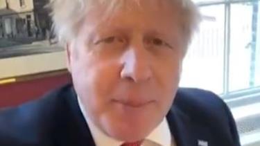 Hình ảnh Thủ tướng Anh Boris Johnson cắt từ đoạn video tự quay của ông trước khi nhập viện