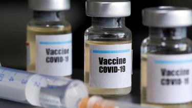 Các phòng thí nghiệm và hãng dược trên thế giới đẩy mạnh công tác nghiên cứu, phát triển vaccine và thuốc đặc trị chống Covid-19.