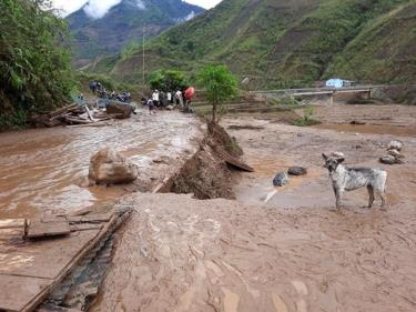 Xã Mù Sang, huyện Phong Thổ (Lai Châu) tan hoang sau lũ.