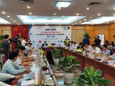 Quang cảnh cuộc họp báo.