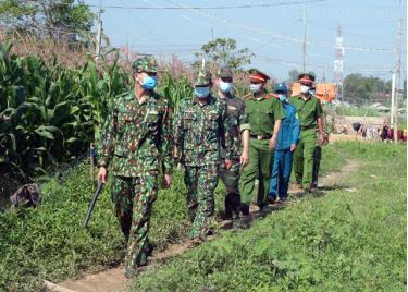 Công an tỉnh An Giang hiệp đồng chặt chẽ với các lực lượng tuần tra kiểm soát tuyến biên giới huyện An Phú, ngăn chặn xuất nhập cảnh trái phép.