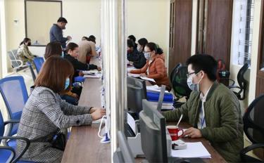 Bộ phận Phục vụ hành chính công huyện Văn Yên luôn làm tốt công tác tiếp công dân.