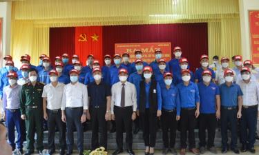 Huyện Văn Yên là địa phương đầu tiên trên địa bàn tỉnh thành lập 25 tổ chuyển đổi số cộng đồng cấp xã. (Trong ảnh: Ra mắt các tổ chuyển đổi số cấp xã huyện Văn Yên)