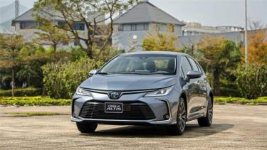 Toyota Corolla Altis mới ra mắt cải thiện doanh số hơn nhiều so với phiên bản cũ.