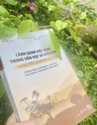 Cuốn sách là công trình nghiên cứu đáng cổ vũ của nhiều cây bút trẻ.