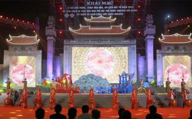 Chương trình nghệ thuật đặc biệt nhằm tôn vinh giá trị tín ngưỡng thờ cúng Hùng Vương; đồng thời giới thiệu 15 loại hình di sản văn hóa phi vật thể đã được UNESCO ghi danh của 13 tỉnh, thành phố
