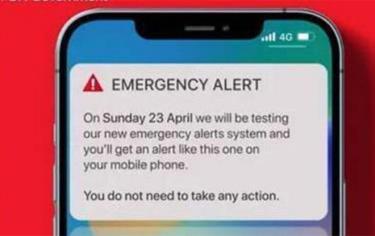 Tin nhắn thử nghiệm cảnh báo khẩn cấp được gửi đến điện thoại người dùng.