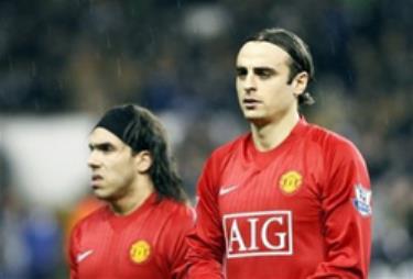 Thiếu Berbatov, MU đã có Tevez.