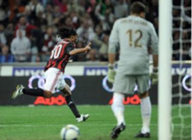 Ronaldinho ghi bàn trong trận derby della Madonnina gần nhất.