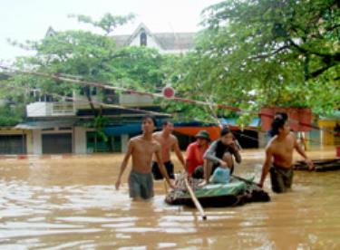 Mưa lớn, lụt lội có thể xảy ra nếu không làm tốt công tác phòng ngừa. Ảnh Quang Thiều