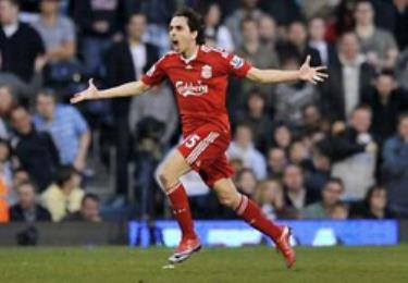 Benayoun chẳng khác nào một ông thần tài của Liverpool thời gian qua.