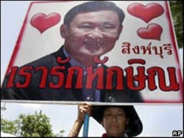 Một người biểu tình ủng hộ cựu Thủ tướng Thaksin.