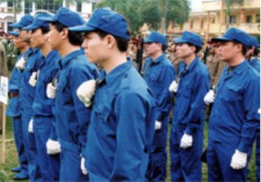 Tự vệ khối các cơ quan, đơn vị của tỉnh trong đợt ra quân huấn luyện.