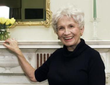 Nhà văn Alice Munro