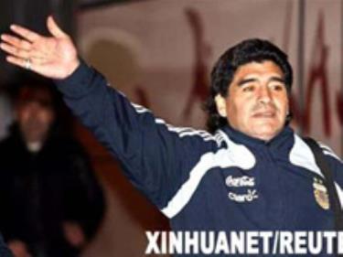 Danh tiếng của Maradona đã kéo CĐV tới sân ngày càng nhiều.
