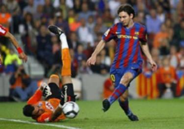 Messi đóng góp 1 cú đúp vào chiến thắng của Barca.