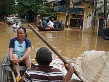 Cảnh ngập lụt tại thành phố Hội An do cơn bão số 9.