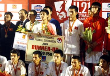 U19 Việt Nam nhận HC bạc. 
