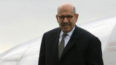 Tổng giám đốc Cơ quan Năng lượng Nguyên tử Quốc tế (IAEA), Mohamed ElBaradei.