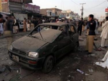 Hiện trường vụ đánh bom ở thị trấn Charsadda, Tây Bắc Pakistan.