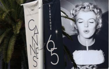 Minh tinh Marilyn Monroe xuất hiện trên các tấm poster quảng cáo LHP Cannes.