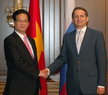 Thủ tướng Nguyễn Tấn Dũng đã hội kiến với Chủ tịch Duma Quốc gia Nga Sergei Naryshkin.