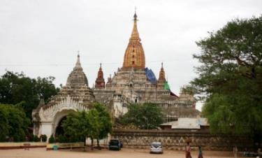 Ananda, ngôi đền cổ đẹp nhất Bagan.