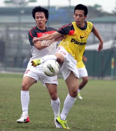 Văn Quyết là đội trưởng U23 Việt Nam còn Mạnh Dũng là đội phó.