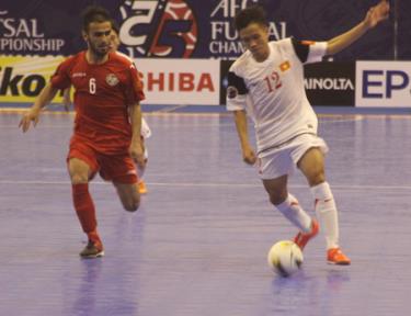Đội tuyển futsal Việt Nam thi đấu như lột xác trước Tajikistan.