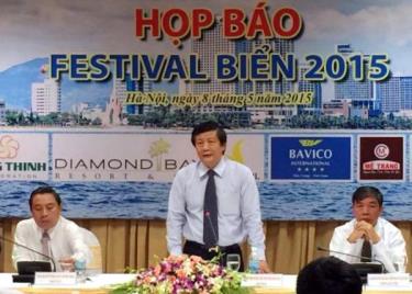 Họp báo giới thiệu Festival Biển Nha Trang 2015.