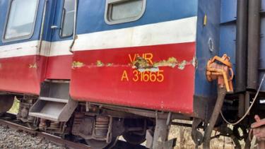 Toa số 6, nơi bị xe ben tông vào.