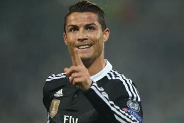 Ronaldo trở thành chân sút vĩ đại nhất lịch sử Champions League.