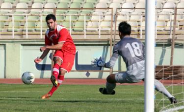 Malki Sabah trong trận thắng Singapore 4-0 ở vòng loại Asian Cup 2015.